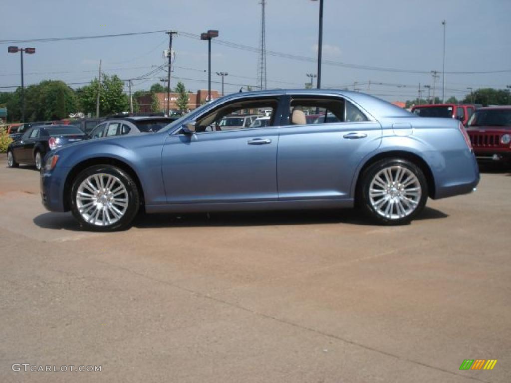 Sapphire Crystal Metallic 2011 Chrysler 300 Limited Exterior Photo #49840381