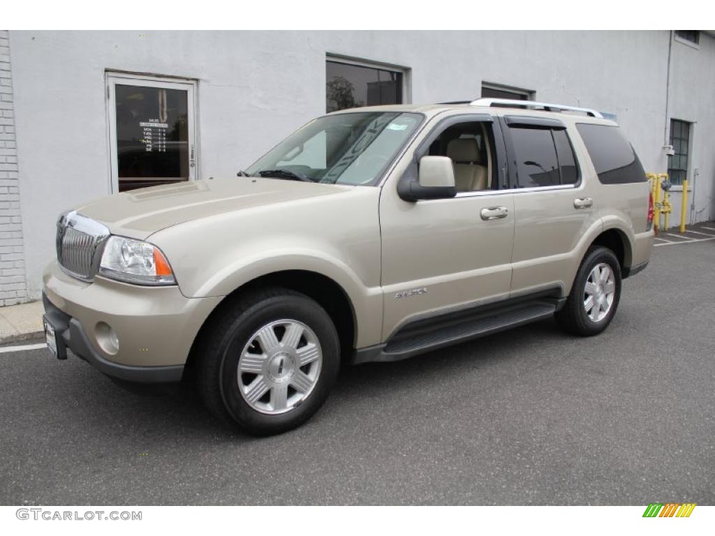 2005 Aviator Luxury AWD - Light French Silk Metallic / Camel photo #1
