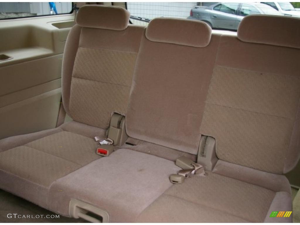 Pebble Beige Interior 2005 Ford Freestar SEL Photo #49844473