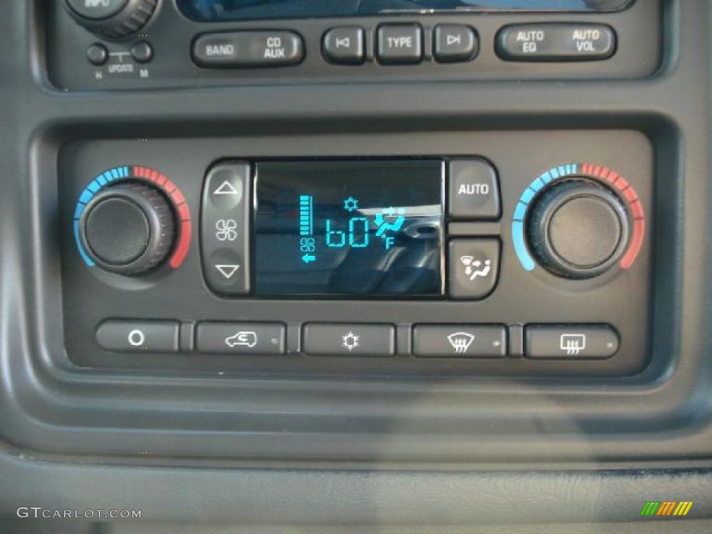 2006 Chevrolet Silverado 1500 Intimidator SS Controls Photo #49844578