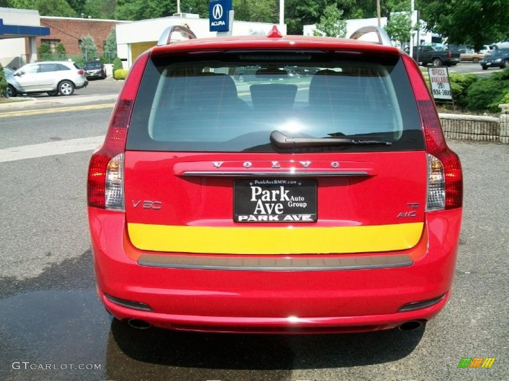2010 V50 T5 R-Design - Passion Red / R Design Off Black photo #6