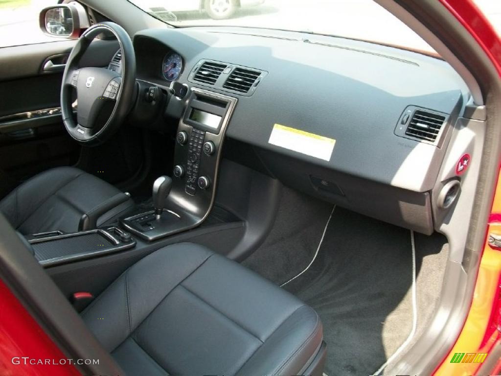 R Design Off Black Interior 2010 Volvo V50 T5 R-Design Photo #49845442