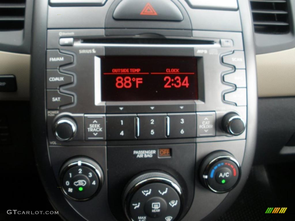 2010 Soul ! - Titanium Gray / Sand/Black Houndstooth Cloth photo #26