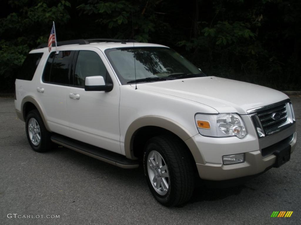 White Platinum Tri-Coat Ford Explorer