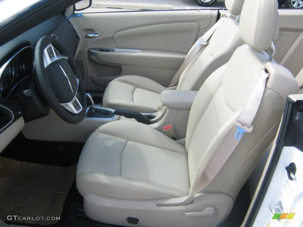 Black/Light Frost Beige Interior 2011 Chrysler 200 Touring Convertible Photo #49846636