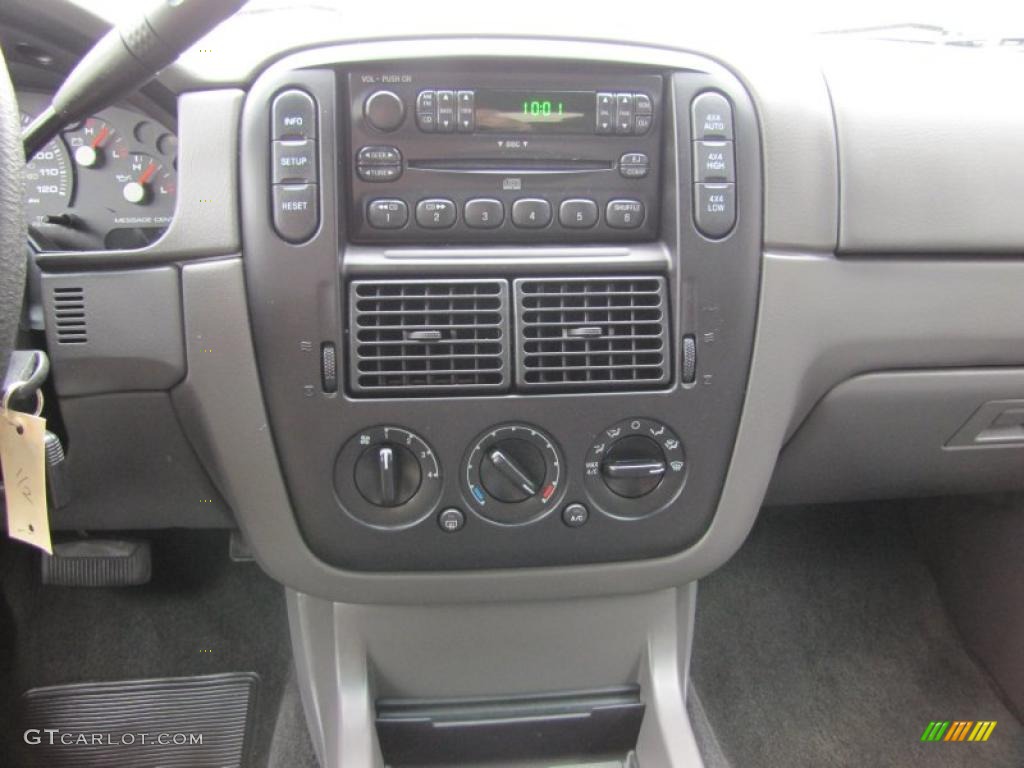 2005 Ford Explorer XLT 4x4 Controls Photo #49849471