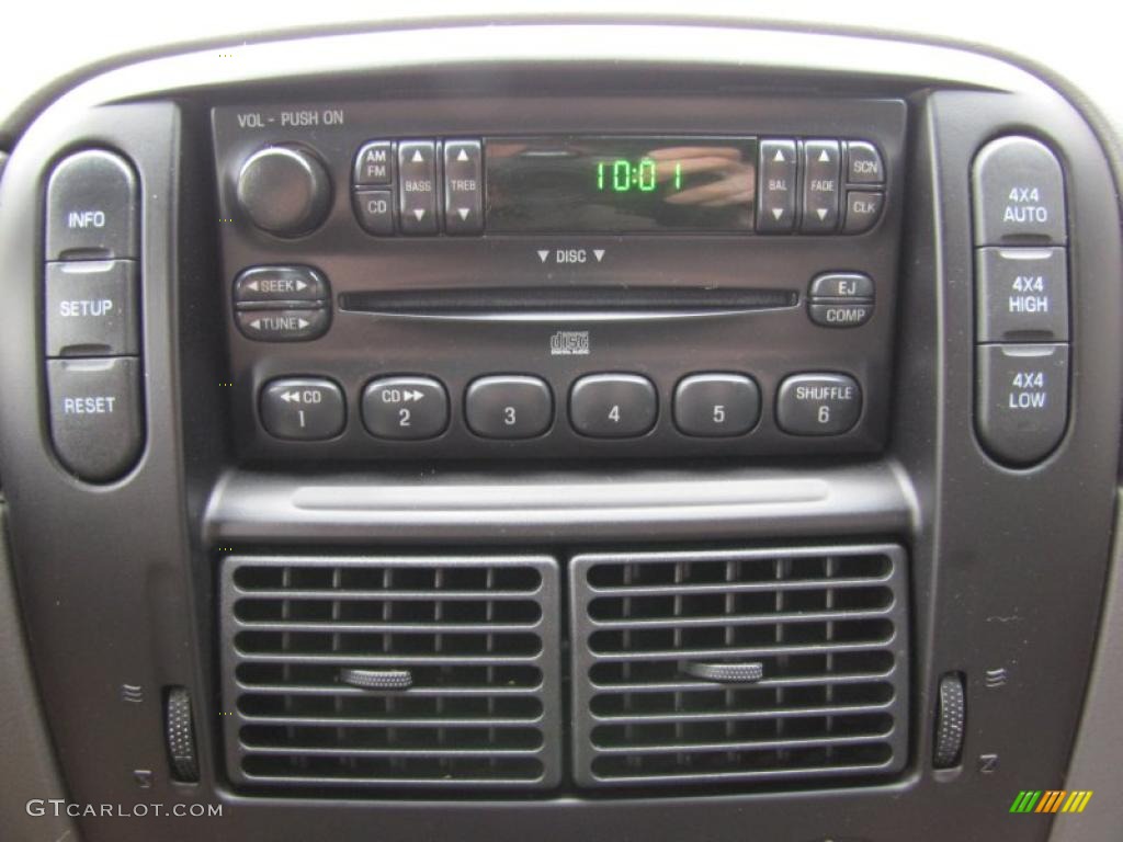 2005 Ford Explorer XLT 4x4 Controls Photo #49849483