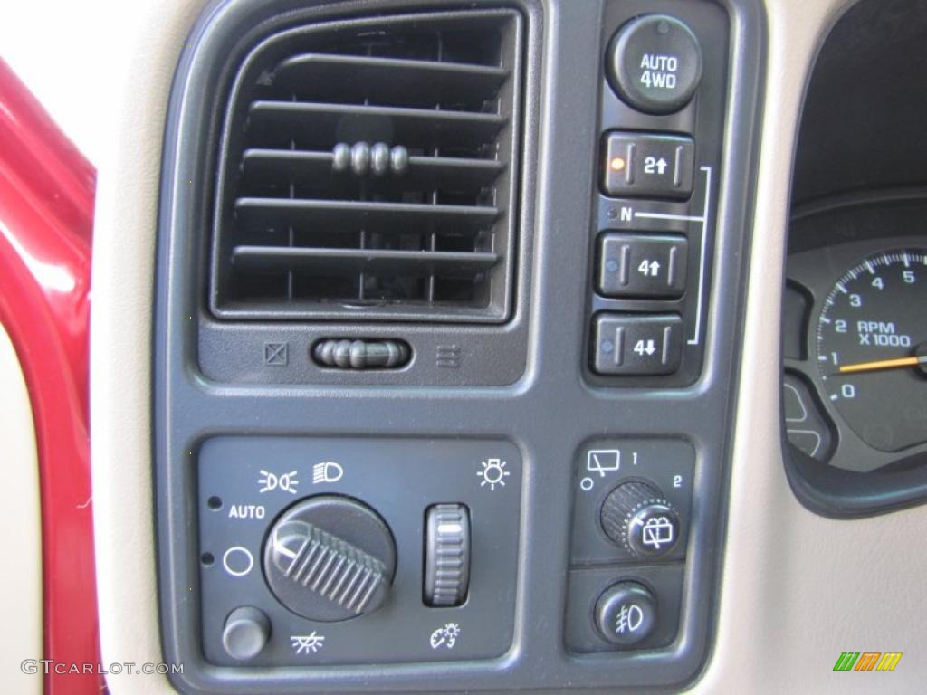 2003 GMC Yukon XL SLT 4x4 Controls Photo #49849855