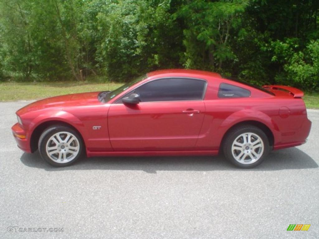 2005 Mustang GT Premium Coupe - Redfire Metallic / Dark Charcoal photo #11