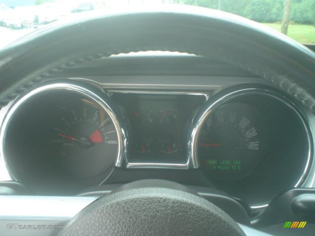 2005 Mustang GT Premium Coupe - Redfire Metallic / Dark Charcoal photo #24