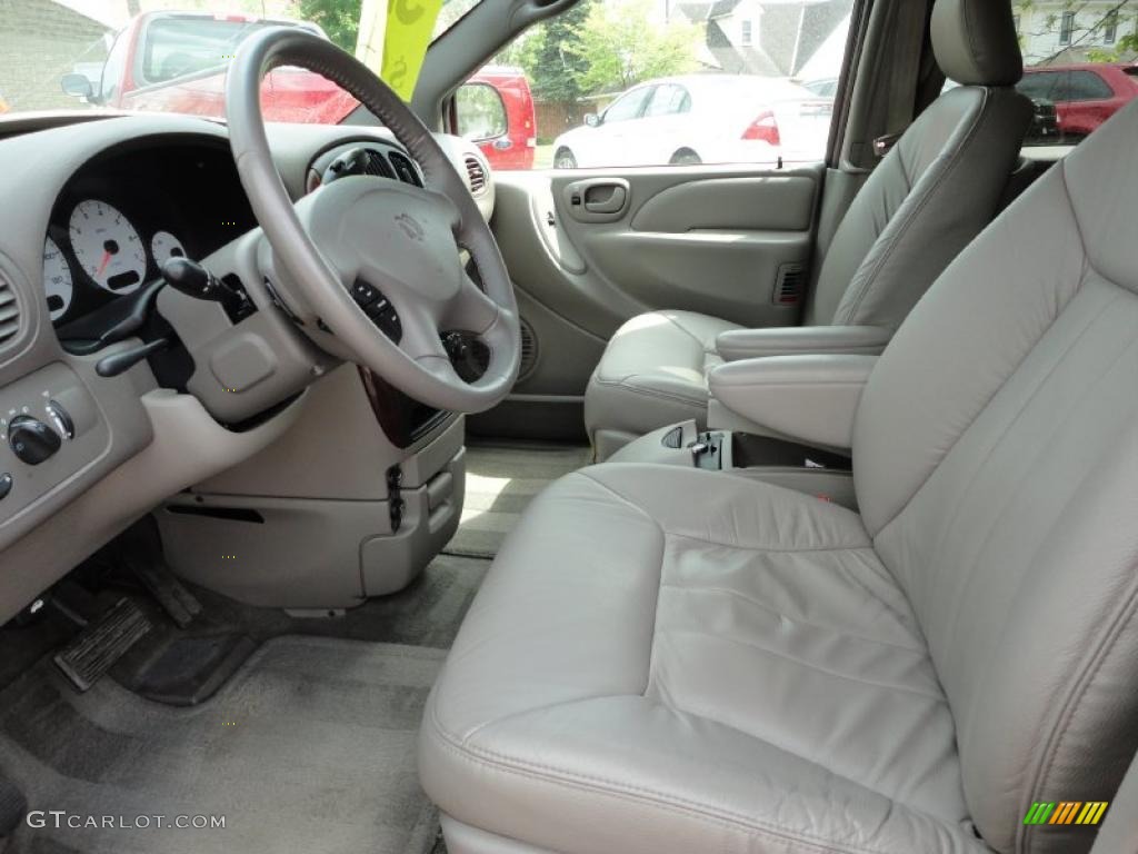 Taupe Interior 2001 Dodge Grand Caravan ES Photo #49854505