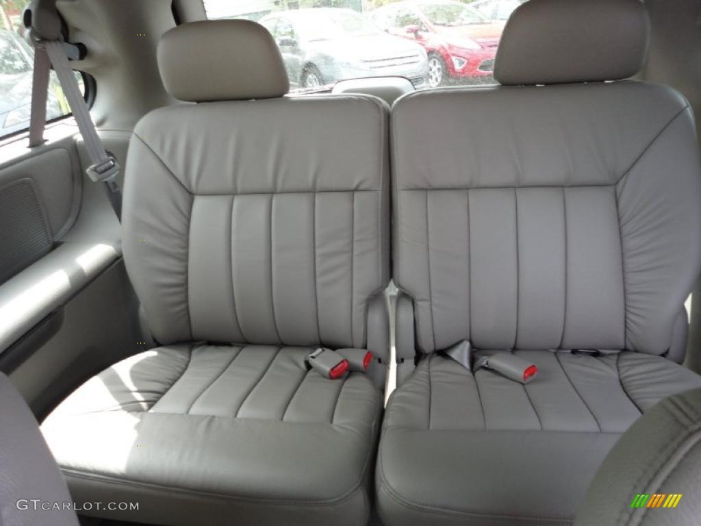 2001 Grand Caravan ES - Inferno Red Pearlcoat / Taupe photo #9