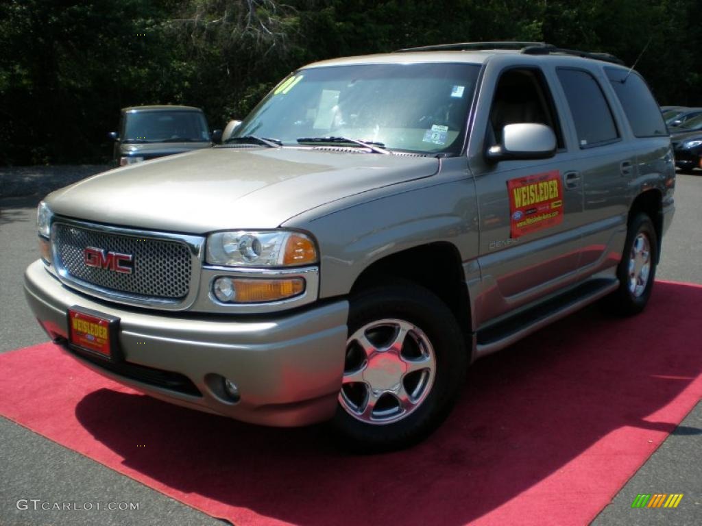 2001 Yukon Denali AWD - Pewter Metallic / Graphite/Medium Gray photo #1