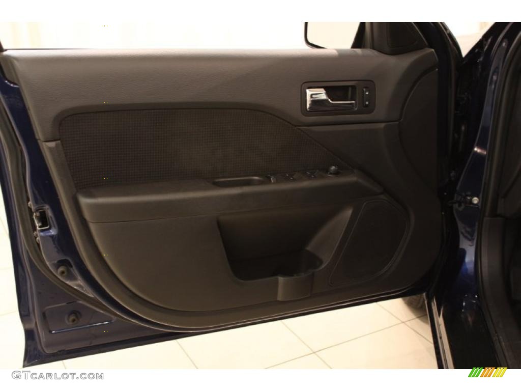 2007 Ford Fusion SEL V6 AWD Door Panel Photos