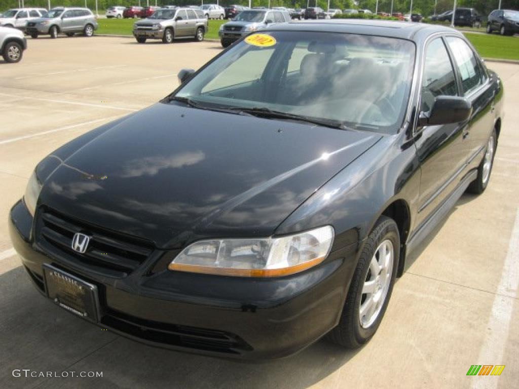 2002 Accord SE Sedan - Nighthawk Black Pearl / Quartz Gray photo #2