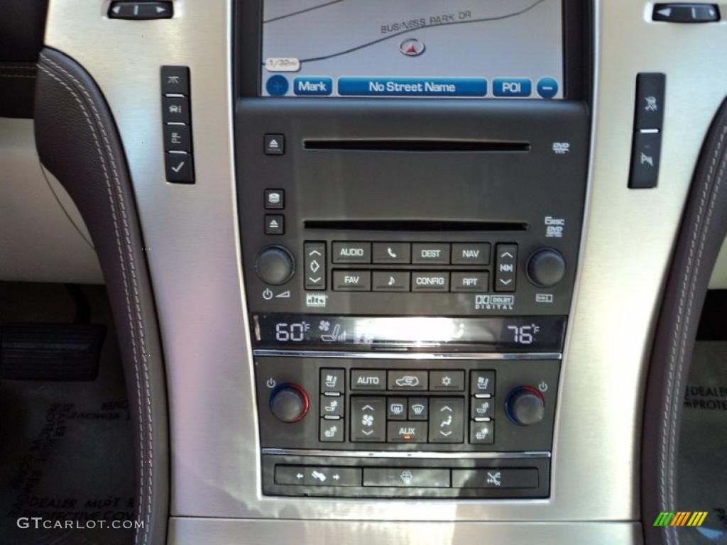 2008 Cadillac Escalade Platinum AWD Controls Photo #49861037