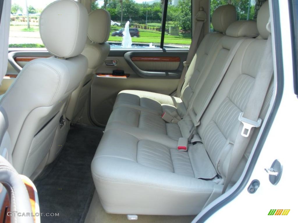 2006 LX 470 - Crystal White / Ivory photo #14