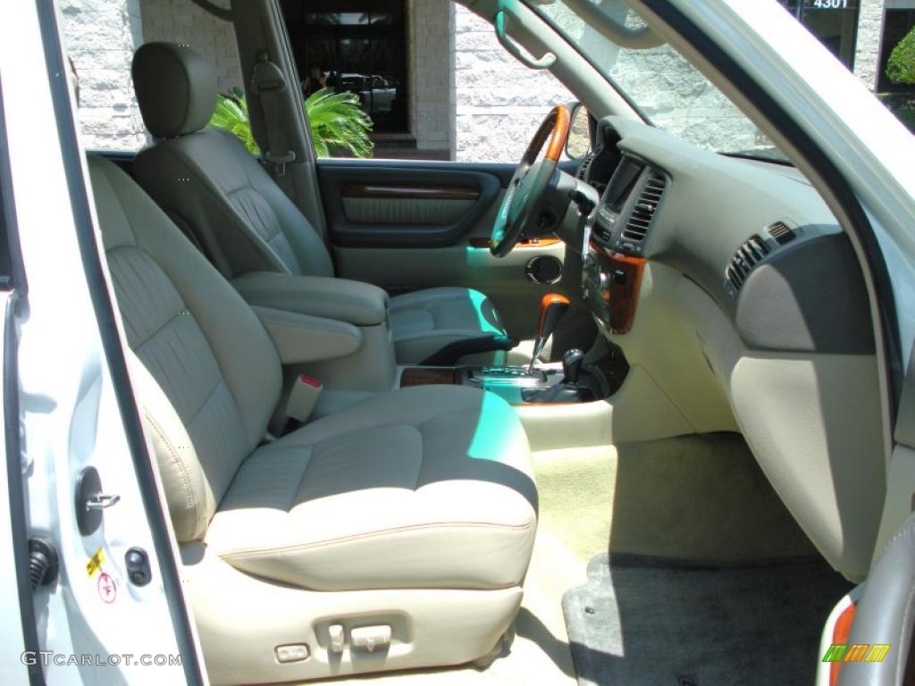 2006 LX 470 - Crystal White / Ivory photo #17