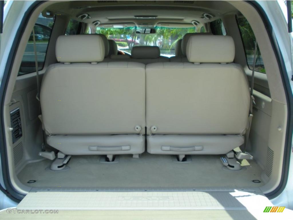 2006 LX 470 - Crystal White / Ivory photo #26