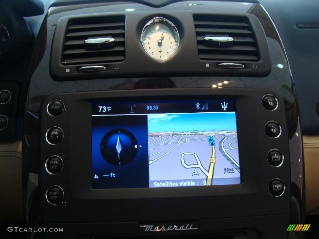 2011 Maserati Quattroporte S Controls Photo #49863431