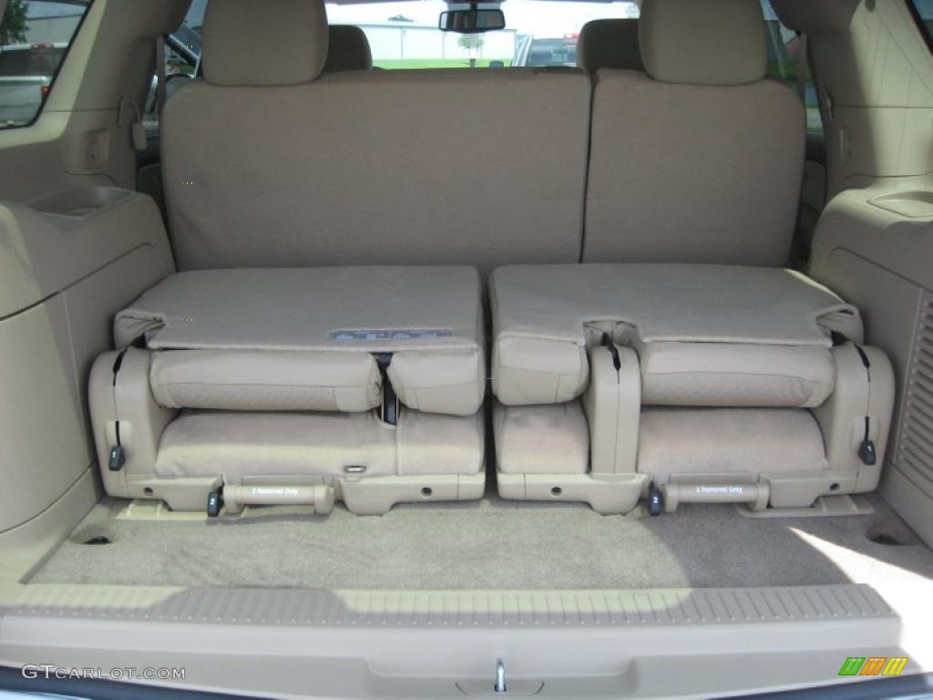 2011 Yukon SLE - Summit White / Light Tan photo #16