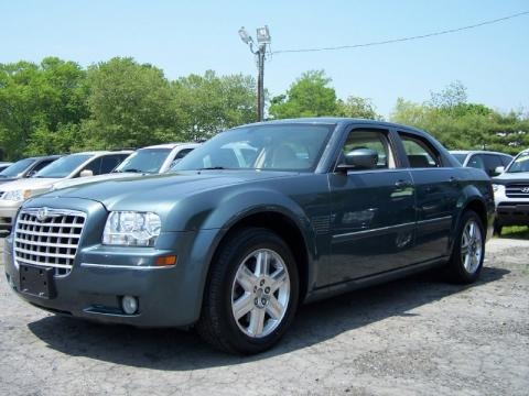 2006 Chrysler 300 Touring AWD Data, Info and Specs