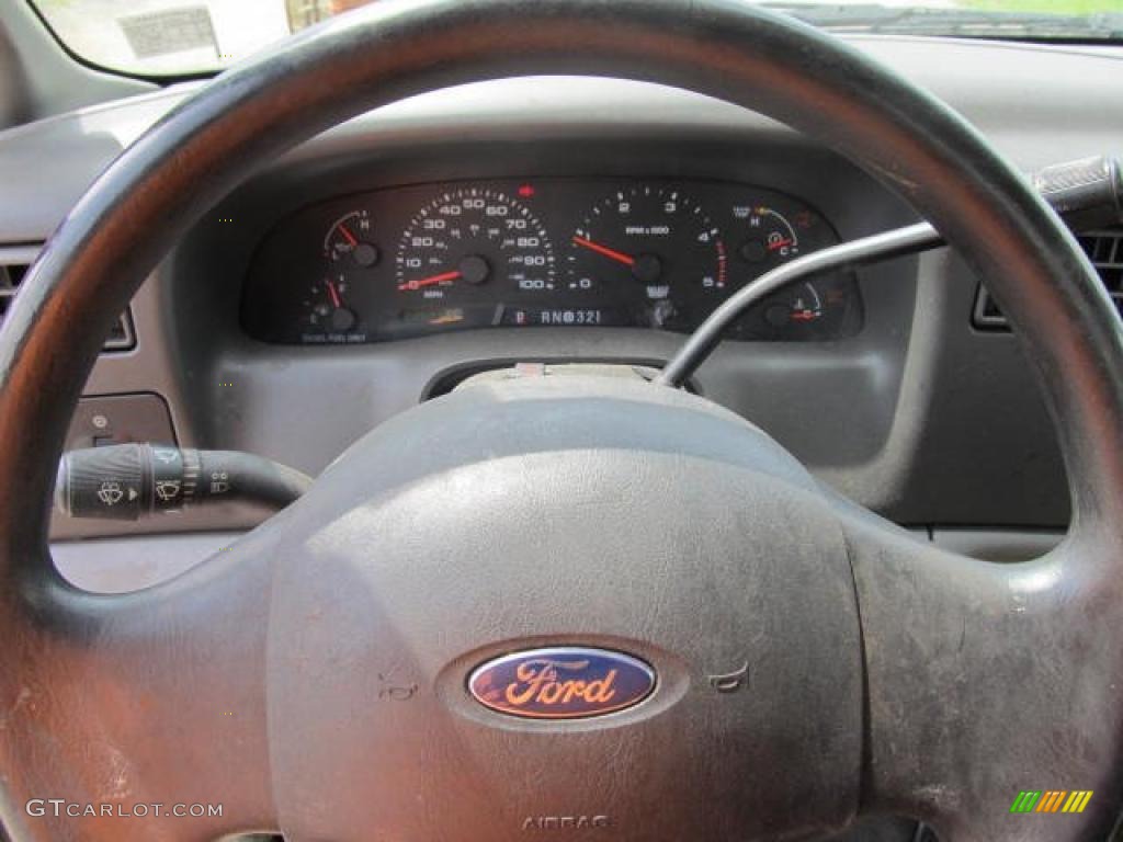 2004 F450 Super Duty XL Regular Cab 4x4 Chassis Stake Truck - Dark Toreador Red Metallic / Medium Flint photo #13