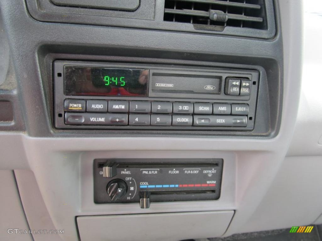 1994 Ranger XLT Regular Cab 4x4 - Cayman Green Metallic / Grey photo #8