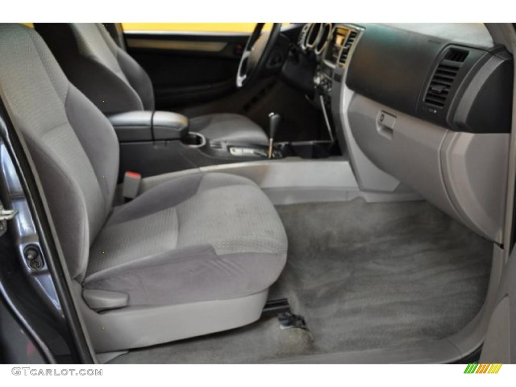 2004 4Runner SR5 4x4 - Galactic Gray Mica / Stone photo #14