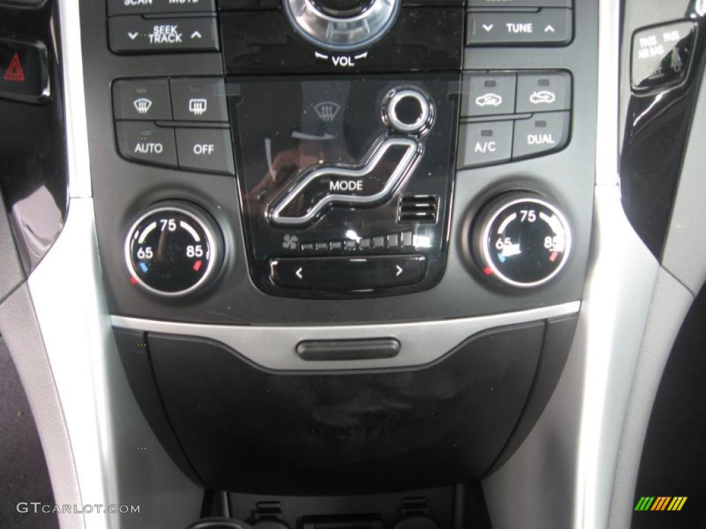 2011 Hyundai Sonata Limited 2.0T Controls Photo #49870022