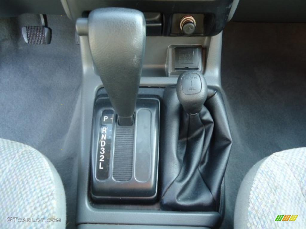 1999 Isuzu Rodeo LS 4WD Transmission Photos