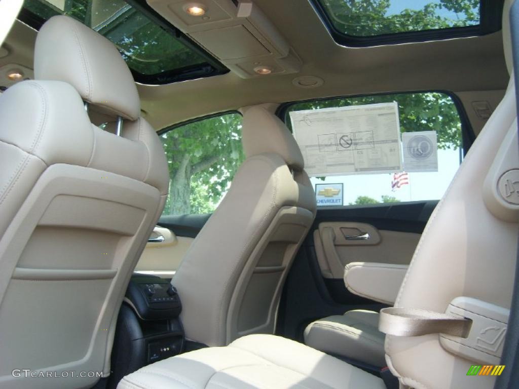 Cashmere/Ebony Interior 2011 Chevrolet Traverse LTZ AWD Photo #49870565