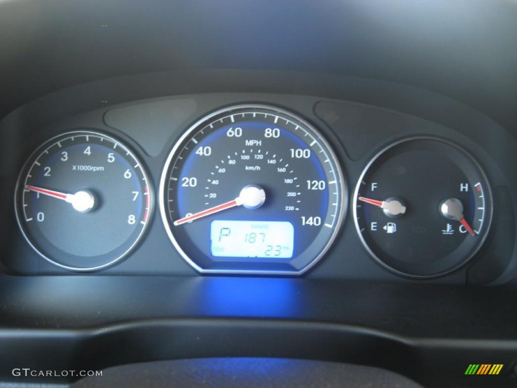 2011 Hyundai Santa Fe SE Gauges Photo #49870904