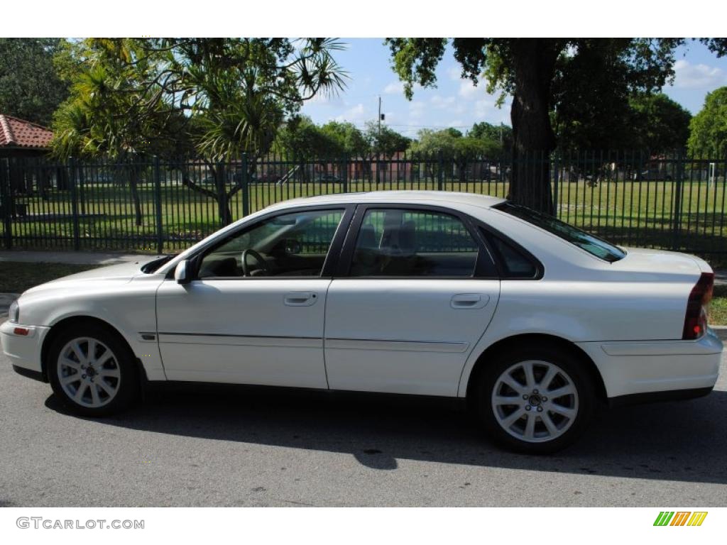 2002 S80 T6 - White / Taupe/LightTaupe photo #3