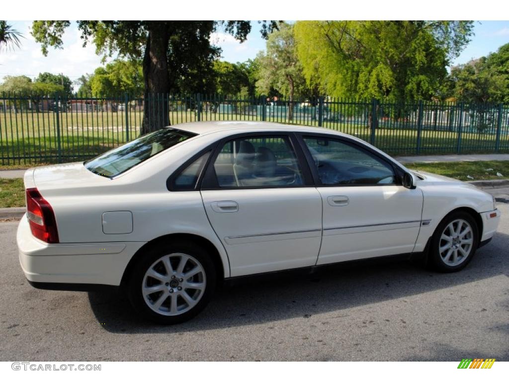 White 2002 Volvo S80 T6 Exterior Photo #49871054