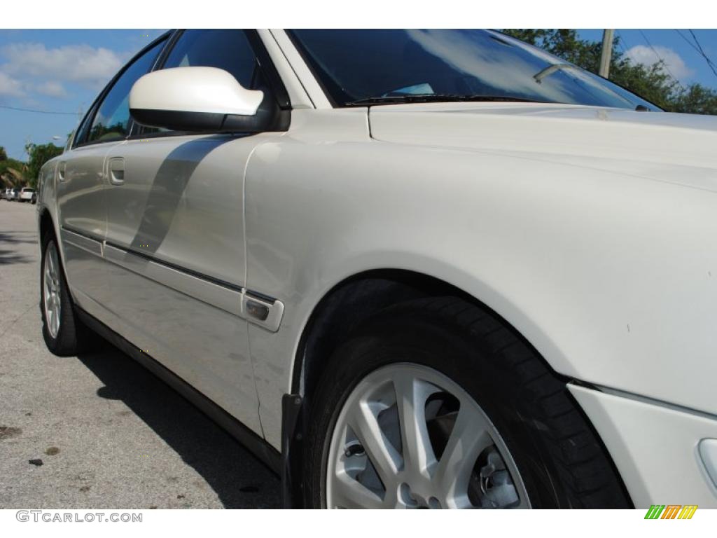 2002 S80 T6 - White / Taupe/LightTaupe photo #14