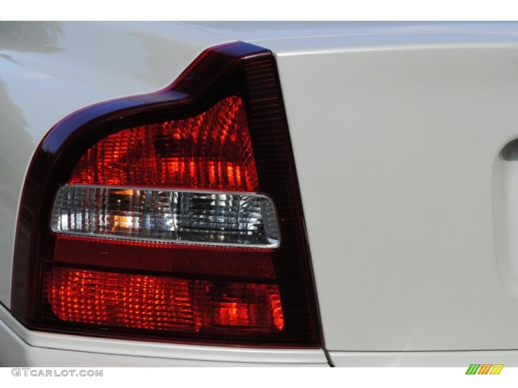 2002 S80 T6 - White / Taupe/LightTaupe photo #19