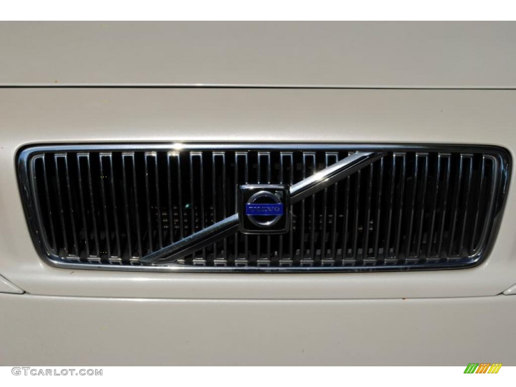 2002 S80 T6 - White / Taupe/LightTaupe photo #23