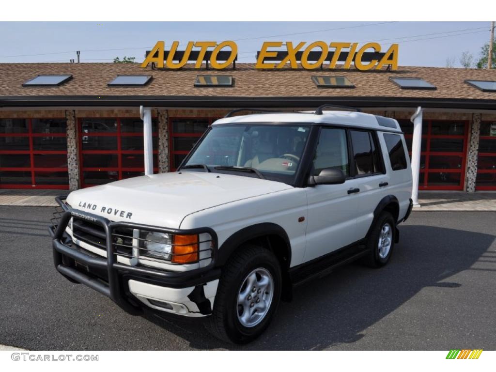 Chawton White Land Rover Discovery