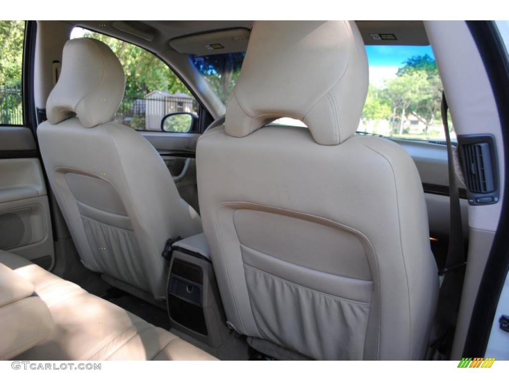 2002 S80 T6 - White / Taupe/LightTaupe photo #50