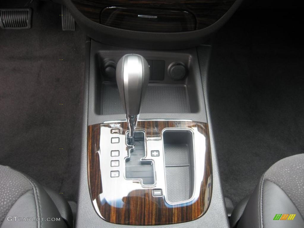 2011 Hyundai Santa Fe SE Transmission Photos