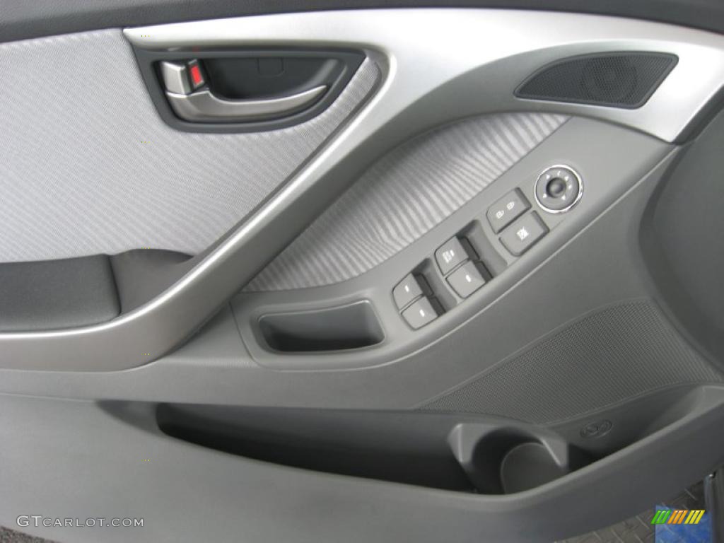 2011 Hyundai Elantra GLS Controls Photo #49872437