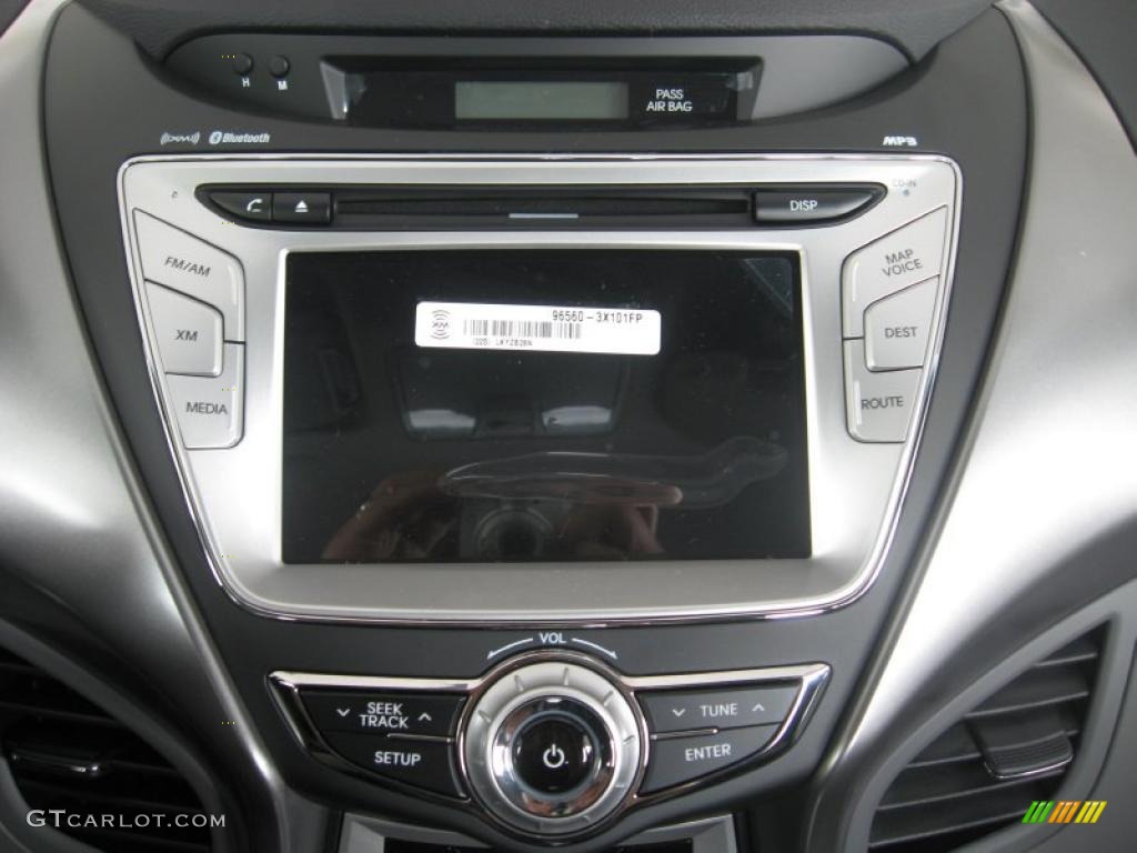 2011 Hyundai Elantra GLS Controls Photo #49872551