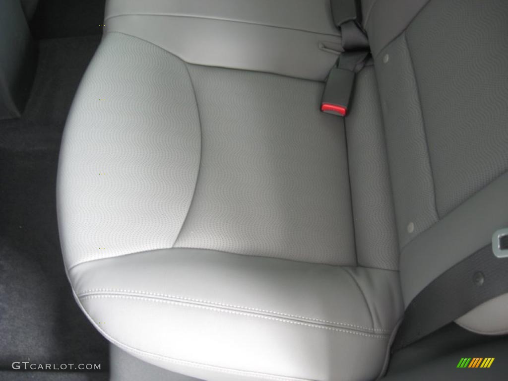 2011 Elantra Limited - Shimmering Silver Metallic / Gray photo #17