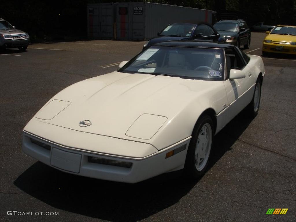 1988 Corvette Coupe - White / White photo #1