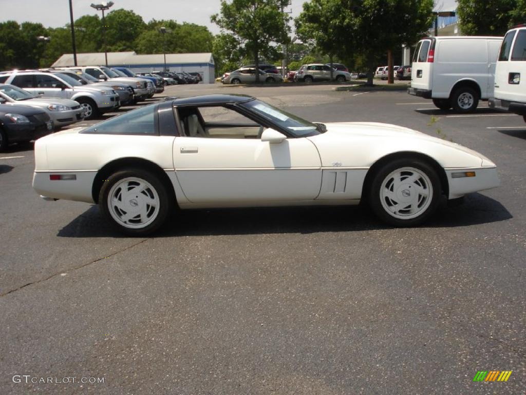White 1988 Chevrolet Corvette Coupe Exterior Photo #49873232