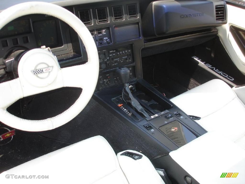 1988 Chevrolet Corvette Coupe White Dashboard Photo #49873283