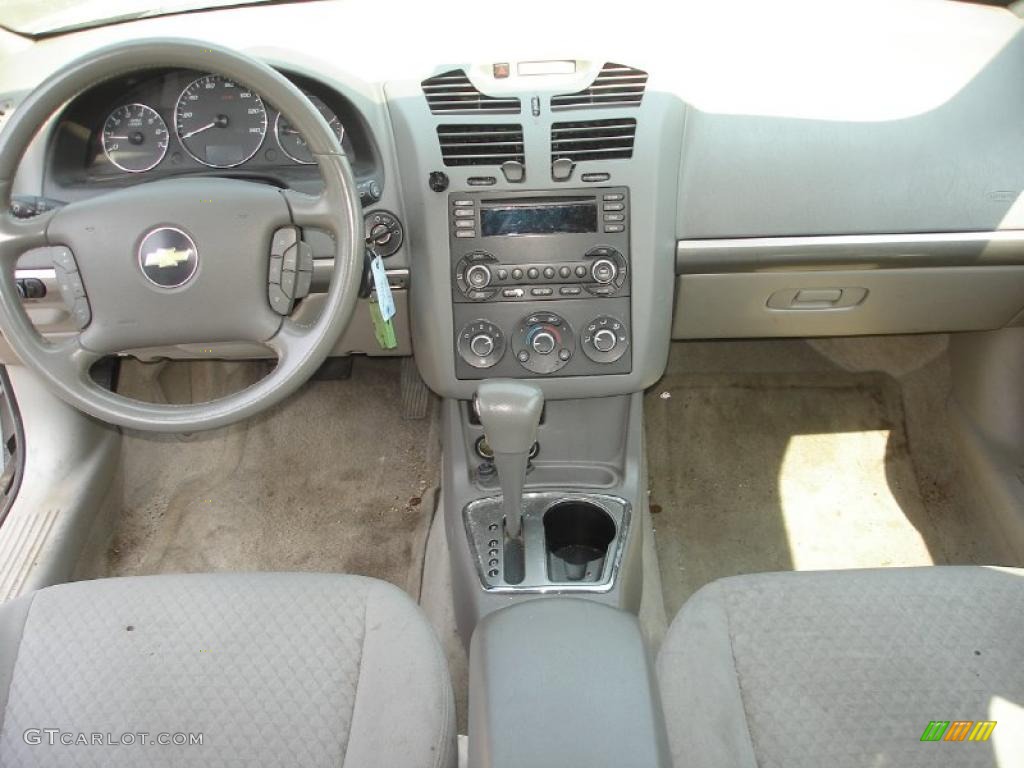 2006 Malibu LT Sedan - Silverstone Metallic / Titanium Gray photo #12