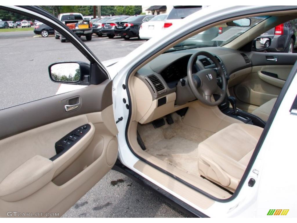 2006 Accord LX Sedan - Taffeta White / Ivory photo #10