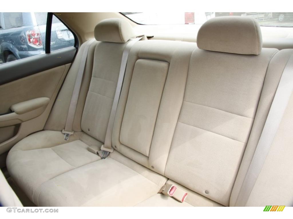 2006 Accord LX Sedan - Taffeta White / Ivory photo #11